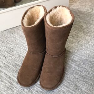 tan Bearpaw boots